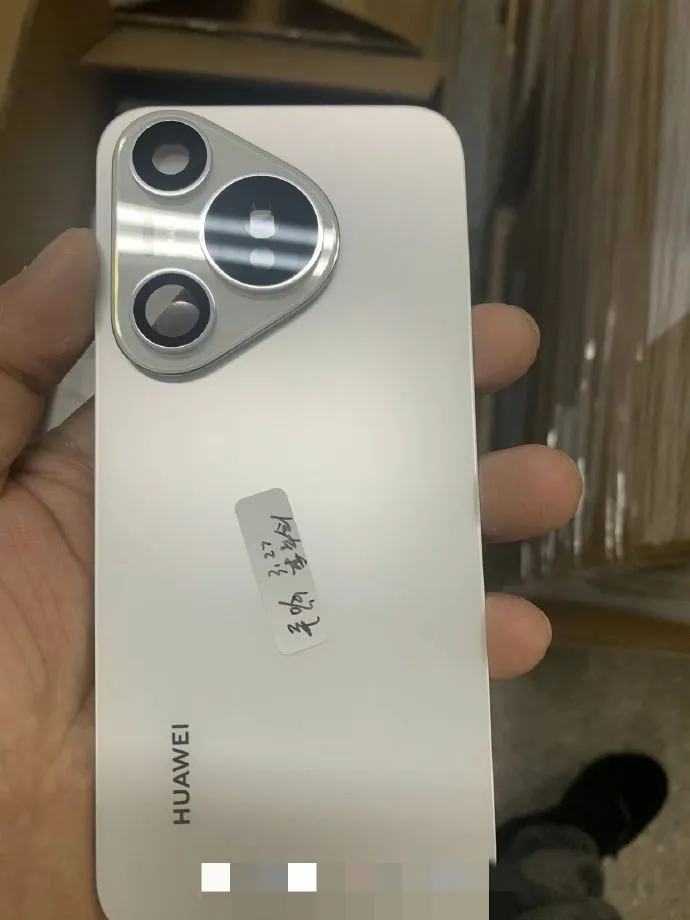 華為P70真機(jī)照曝光，發(fā)布會(huì)只字未提